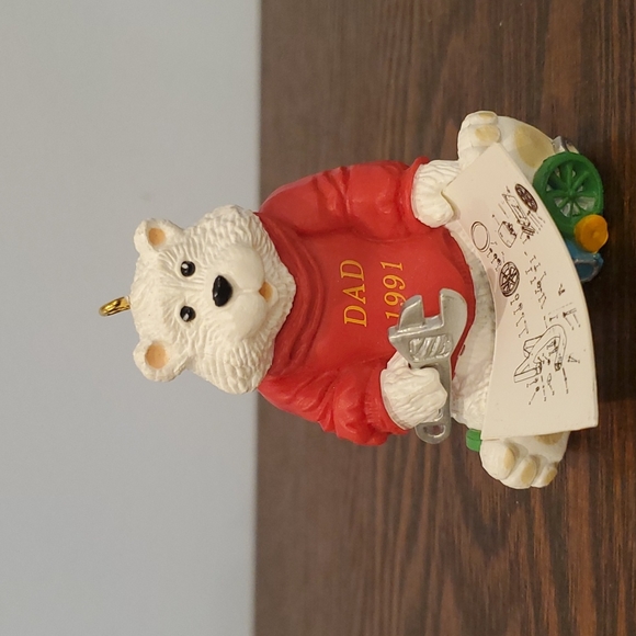 Hallmark Keepsake Dad Polar Bear Christmas Ornament 1991 with Box - Picture 2 of 6